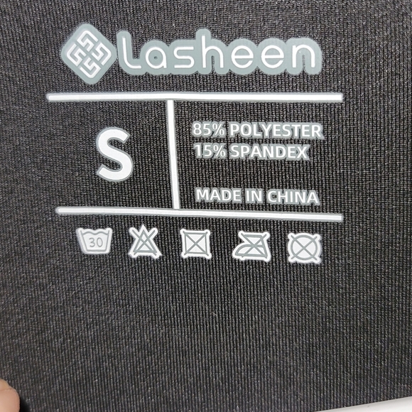 Lasheen sleeveless zippered vest  scuba fabric type small n Large - Picture 6 of 9